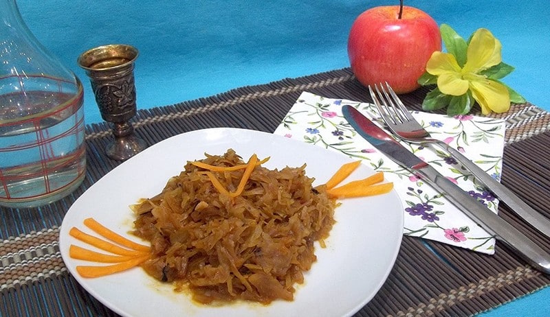 капуста с яблоками