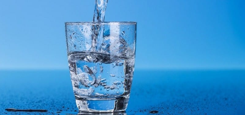 вода