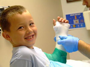 Наложение гипса ребенку Гипс после вывиха у ребенка