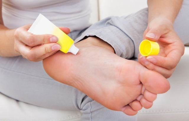 Мазь после обморожения ног: как применять