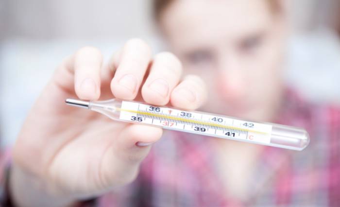 температура