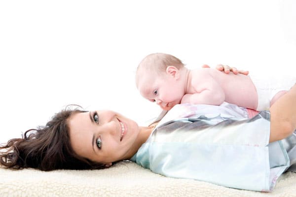 Мама с младенцем