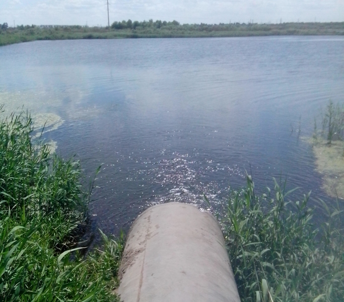 труба сточных вод