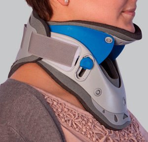 Шейный ортез Жесткая фиксация при вывихе