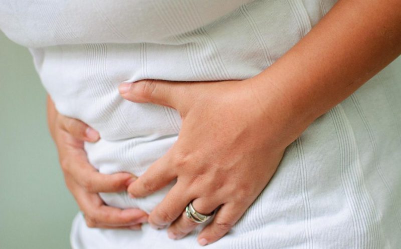 боль в животе