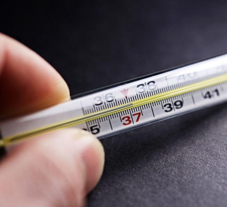 Повышенная температура 35-37,5 - один из симптомов эхинококкоза печени