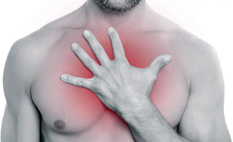 боль в груди