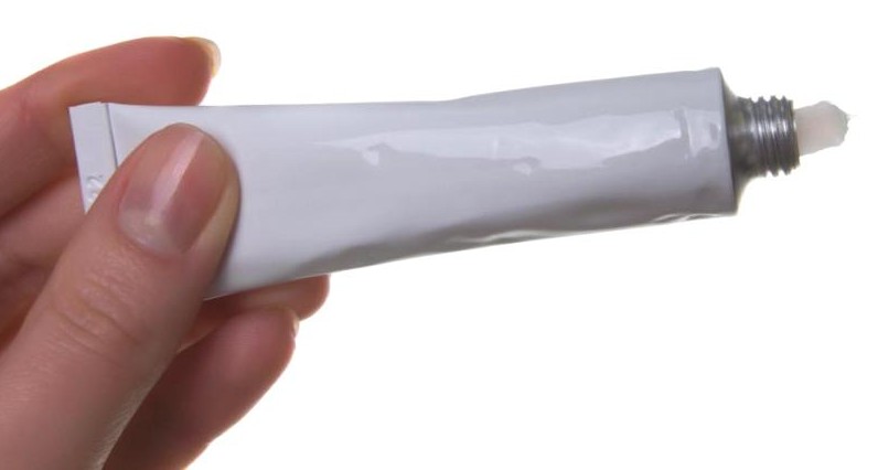 мазь в тюбике