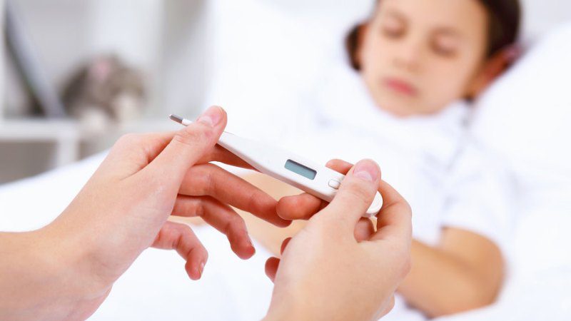 первые симптомы малярии температура