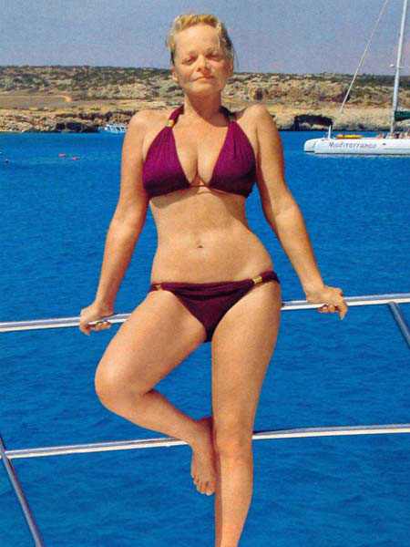 Лариса Долина в купальнике Лариса Долина в купальнике